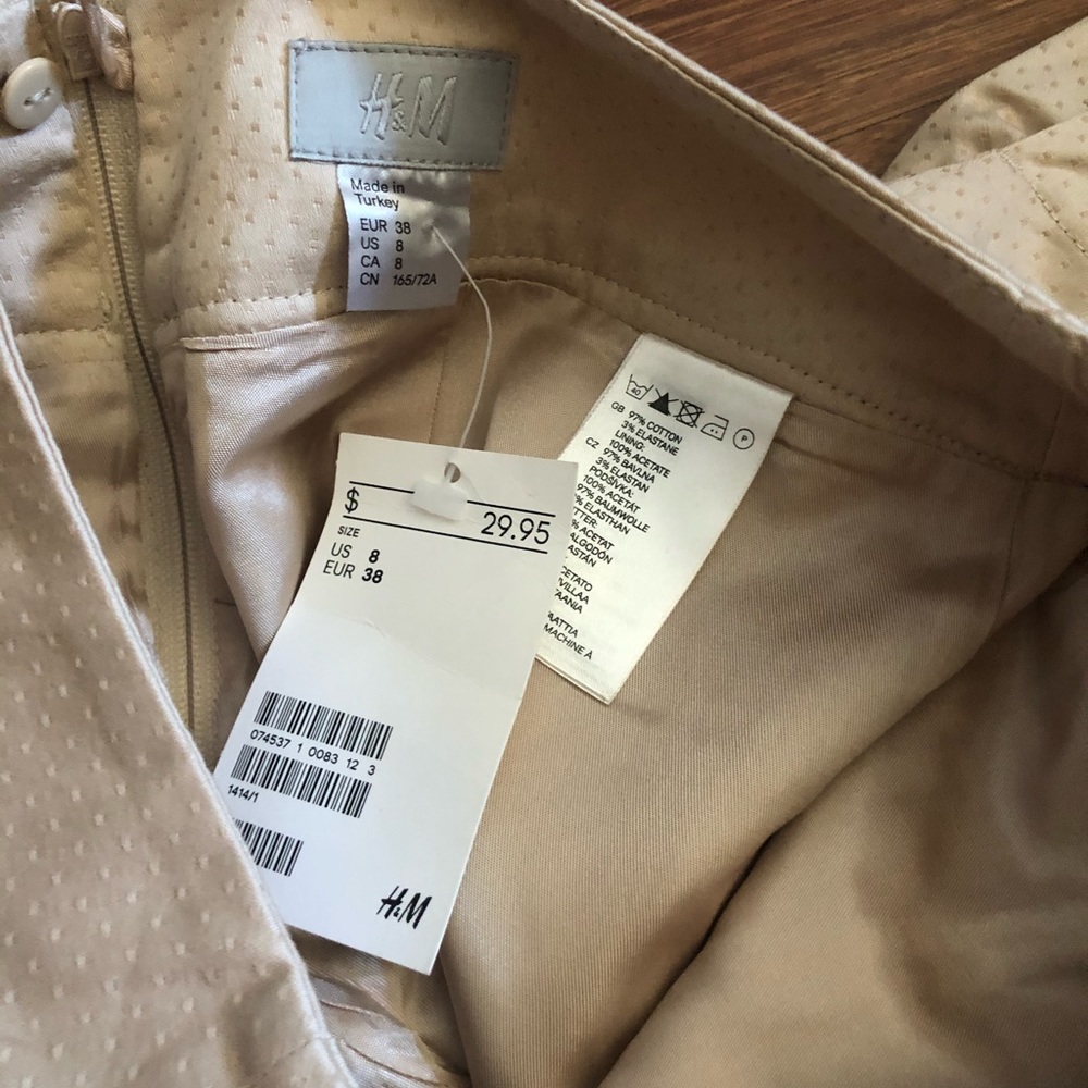 H&M - Picture 2 of 2
